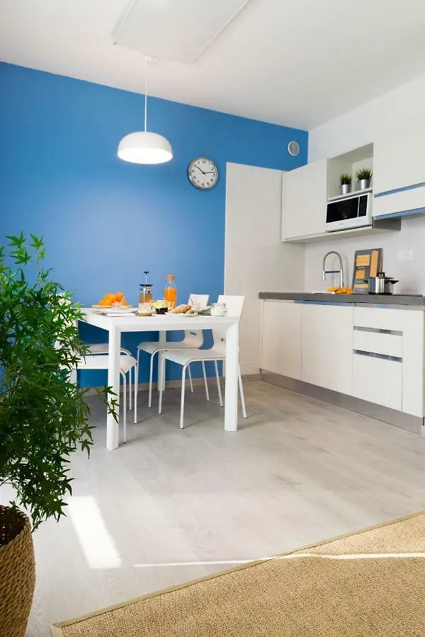 Lovely Corner: Perfect To Visit Treviso/Venezia 0*, Treviso