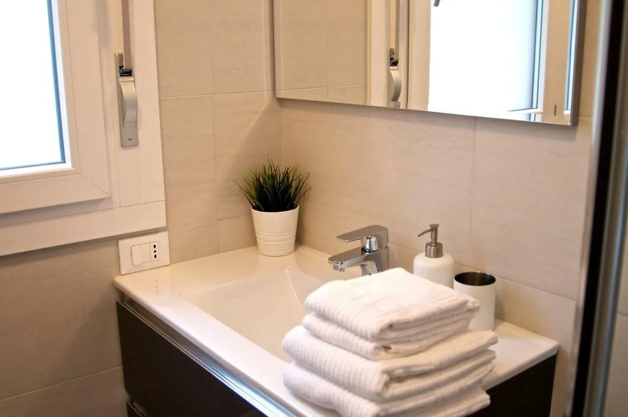Lovely Corner: Perfect To Visit Treviso/Venezia Apartament